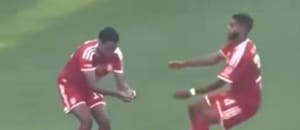 Jamal Musiala se desplomó 13 minutos después de ingresar para Bayern Múnich y debió ser atendido
