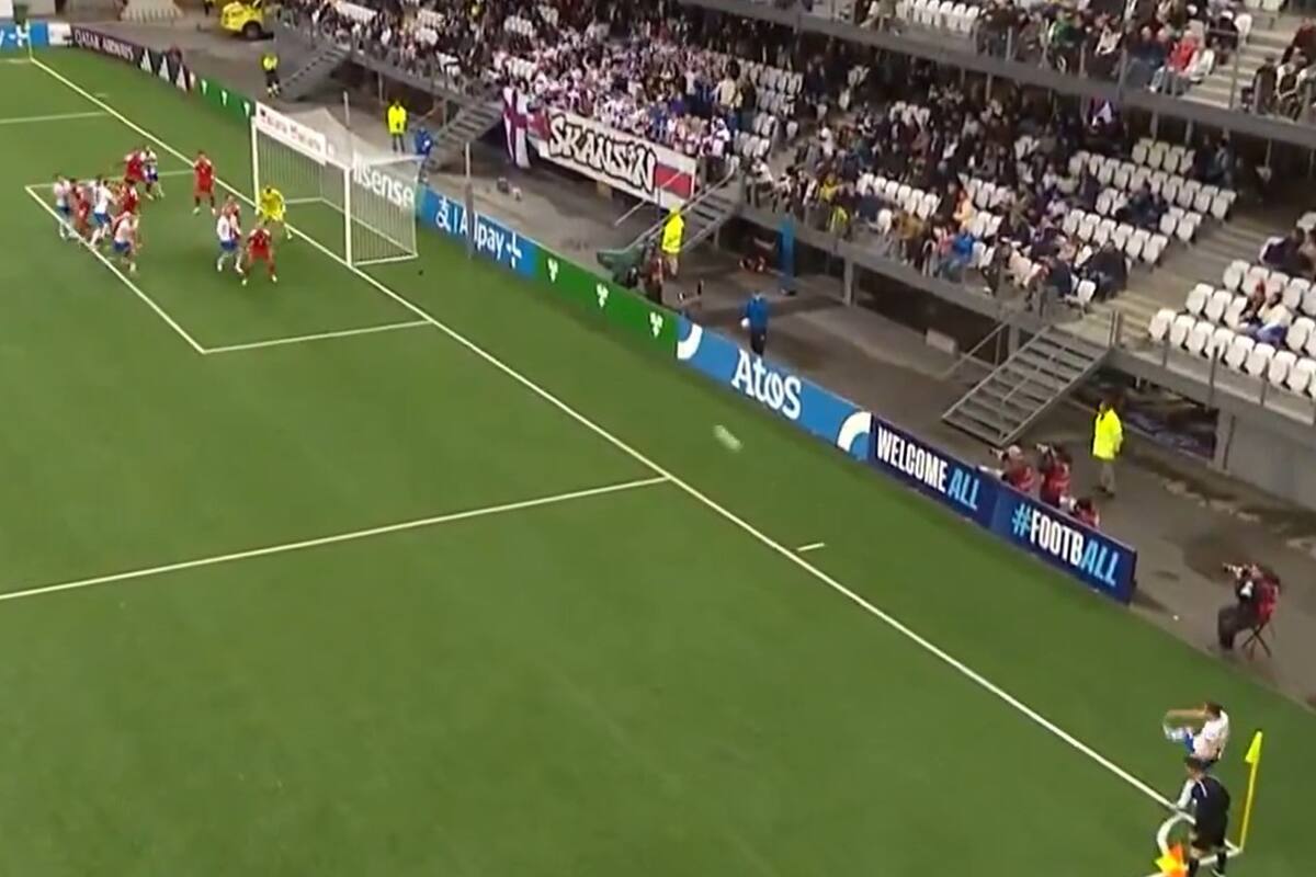 El futbolista de Islas Feroe marcó el empate parcial con un golazo desde un tiro de esquina