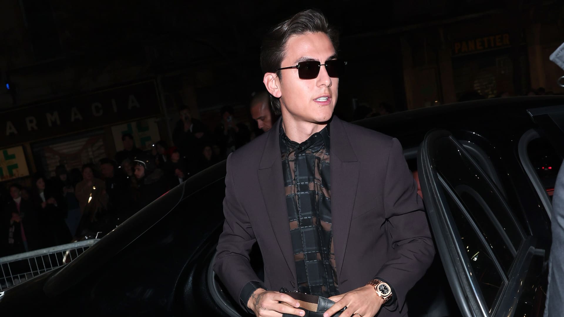 El futbolista Paula Dybala en los 100 años de Fendi