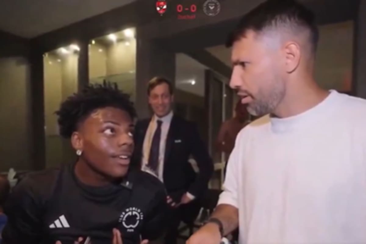 El futbolista y el creador de contenido se divirtieron en el torneo (Captura: @ataquefutbolero)