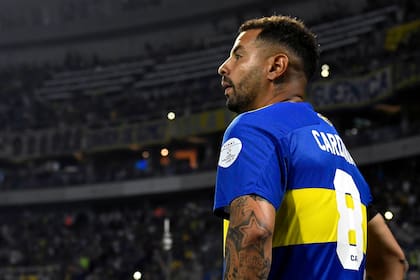 El futuro de Edwin Cardona en Boca es una de las decisiones que Riquelme deberá tomar luego de un amistoso con Barcelona en Arabia Saudita.