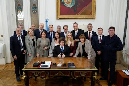 Adorni expone su informe de gestión y se espera que la sesión dure seis horas