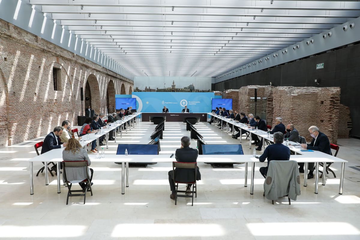El gabinete en pleno esta mañana, en el Museo del Bicentenario