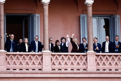 El Gabinete nacional en el balcón de la Casa Rosada, el pasado 25 de Mayo