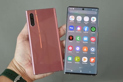 El Galaxy Note 10 tendrá dos versiones: con pantalla de 6,3 pulgadas (algo más pequeño que un Galaxy S10+) y con una pantalla de 6,8 pulgadas (el Note 10+)