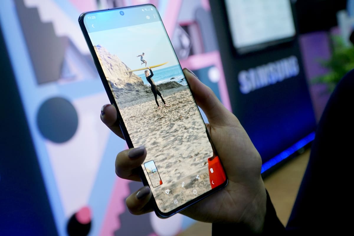 El Galaxy S20 Ultra tiene una pantalla de 6,9 pulgadas, 16 GB de RAM y 512 GB de almacenamiento interno