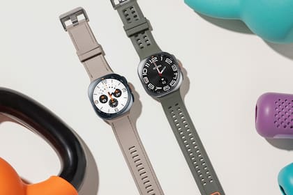 El Galaxy Watch Ultra2 tiene una caja de 47mm de titanio, con una pantalla de 1,52" protegida por cristal de zafiro