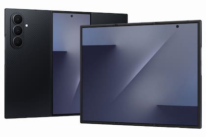 El Galaxy Z TriFold muestra una pantalla de 10 pulgadas cuando está desplegado; se puede usar la pantalla externa como visor de la cámara