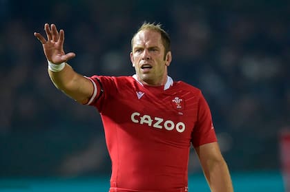 El galés Alun Wyn Jones, capitán de British & Irish Lions en 2022, se lesionó en la gira del año anterior y su baja causó honda molestia; se cuestiona que la fecha de Lions vs. los Pumas en Dublín sea tan cercana a las definiciones de los principales certámenes de Europa.