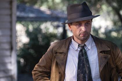 El galés Matthew Rhys en una nueva encarnación de Perry Mason.