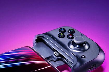 El gamepad Razer Kishi es compatible con las últimas versiones del iPhone y con varios modelos de Galaxy de Samsung