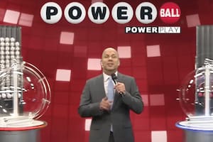 El ganador del pozo de Powerball podrá elegir entre un pago único de US$826,4 millones o 30 cuotas anuales con aumentos del 5% anual