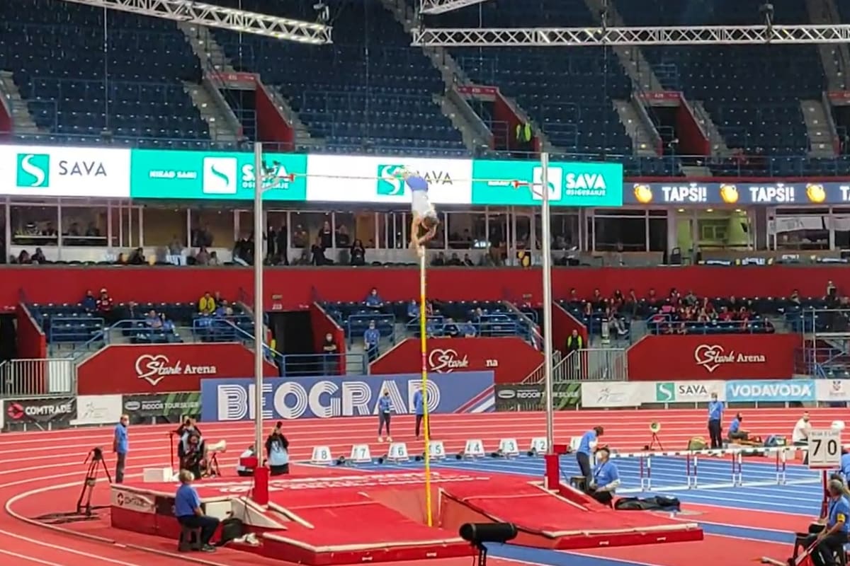 El garrochista sueco Armand Duplantis batió su propio récord mundial en Belgrado