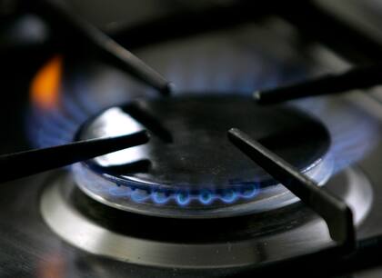 El gas natural tendrá un aumento de alrededor del 1% respecto al invierno anterior, con un costo promedio de 770 dólares por temporada (AP Foto/Thomas Kienzle, Archivo)