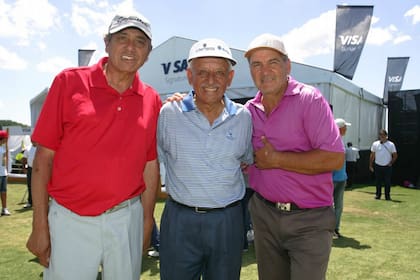El Gato Romero, el Chino Fernández y José Cóceres: reencuentro en la cancha de Pilará