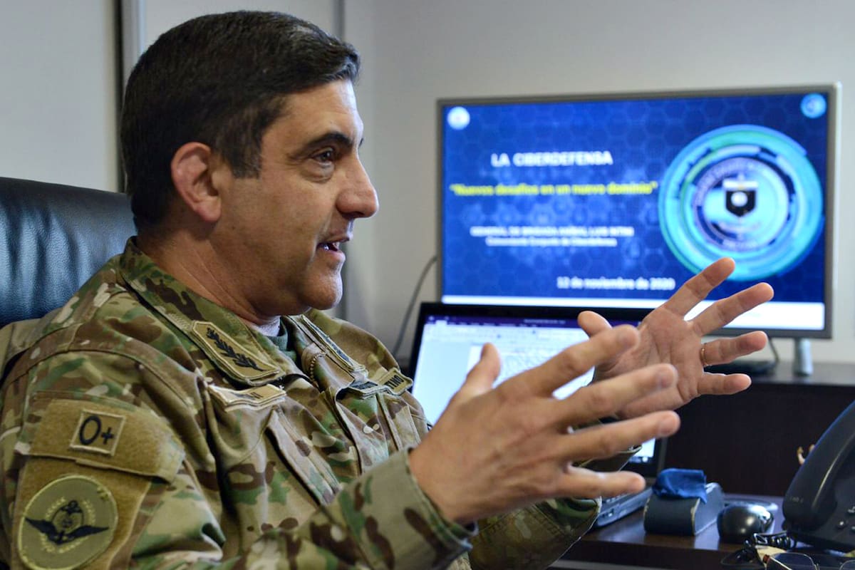 El general de brigada Aníbal Luis Intini, director del Comando Conjunto de Ciberdefensa de las FF. AA.