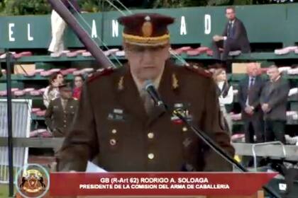 El general Rodrigo Soloaga durante el acto que generó la reacción del Ministerio de Defensa