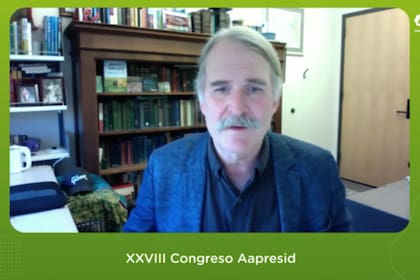 EL geólogo David Montgomery habló de la revolución en los suelos y la importancia de reducción de fitosanitarios