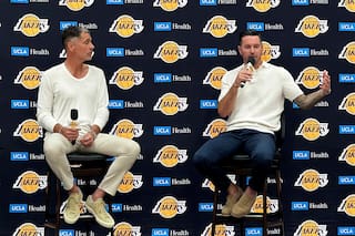 LeBron James se fue, pero Pelinka y Redick, de Lakers, se ilusionan con el futuro
