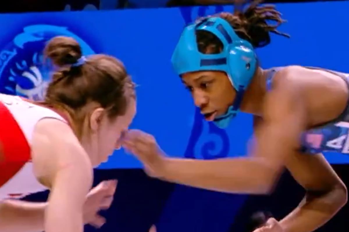 El gesto antideportivo de una atleta de EE.UU. en el Mundial de lucha: lesionó a su rival y fue descalificada