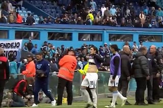 El provocador gesto de “Pacha” Espino tras el clásico que desató la bronca de los hinchas de Racing