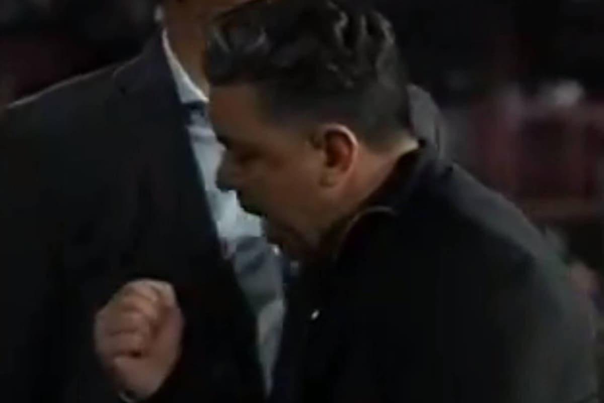El gesto de bronca de Marcelo Gallardo sobre el final del partido de River ante Lanús.