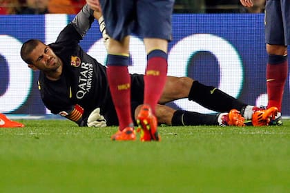 El gesto de dolor en el rostro de Valdes; el club confirmó la gravedad de su lesión