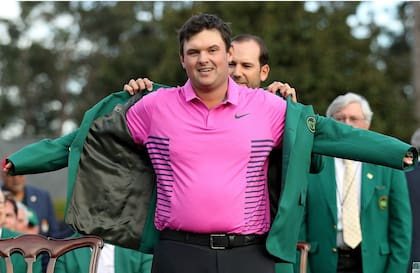 Augusta 2018: la hora cumbre de Patrick Reed al ganar en Augusta. Sergio García le pone la chaqueta verde