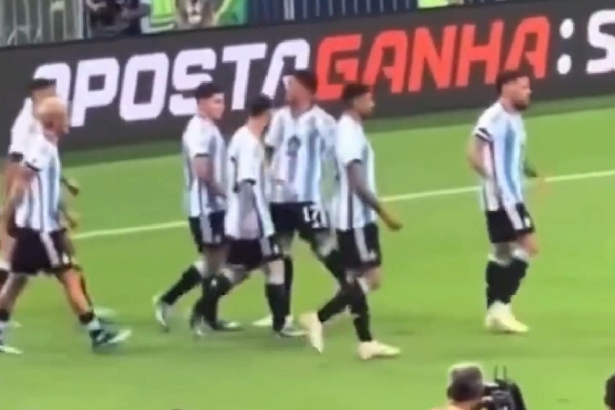 El gesto de Lionel Messi con Enzo Fernández