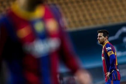 El gesto de Lionel Messi durante el partido que disputan el Barcelona y el Athletic Bilbao.