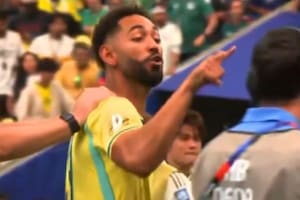 El gesto de una figura de Brasil a la hinchada de Japón tras su eliminación del Mundial