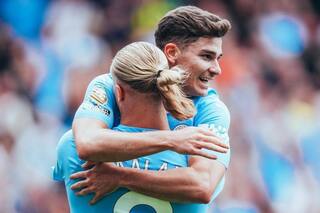 El gesto de un jugador del City a Julián Álvarez en su festejo de gol que hizo reír a todos