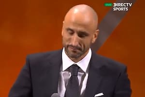El gesto emocionado de Manu al referirse a su padre