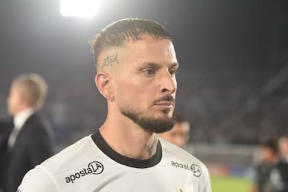 El gesto sombrío de Benedetto tras un partido de Olimpia.