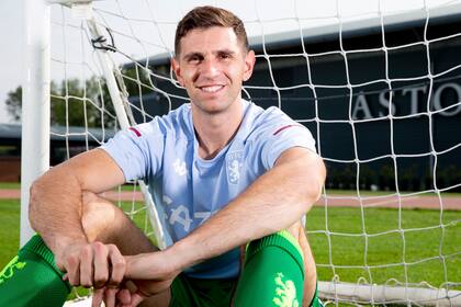 El gesto sonriente de Emiliano Martínez en Aston Villa, su nueva casa