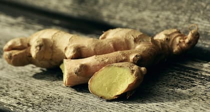 El gingerol es el principal compuesto activo del jengibre fresco y es responsable de su sabor picante característico y de muchos de sus beneficios para la salud (Foto de carácter ilustrativo: Freepik)