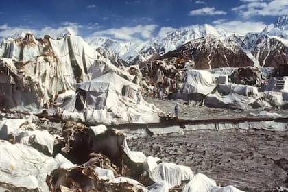 El glaciar Siachen, donde soldados de India y Pakistán deben sobrevivir bajo condiciones extremas
