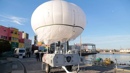 El globo de Sistema Aerostático de Vigilancia porteño, cuando fue presentado