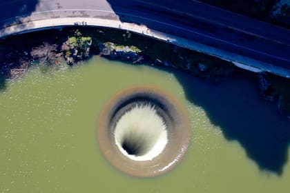 El Glory Hole de California estará activo durante algunas semanas más