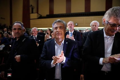El gobernador Alfredo Cornejo