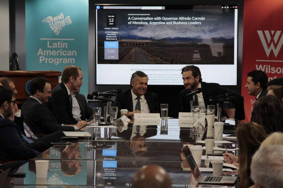 El gobernador, Alfredo Cornejo, en el Centro Woodrow Wilson