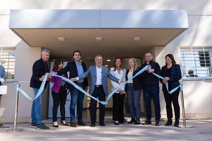 El gobernador Alfredo Cornejo inauguró el nuevo Laboratorio Núcleo, en Mendoza
