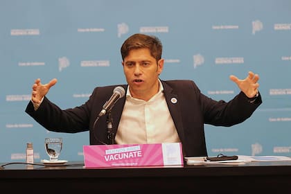 El gobernador Axel Kicillof brinda una conferencia de prensa