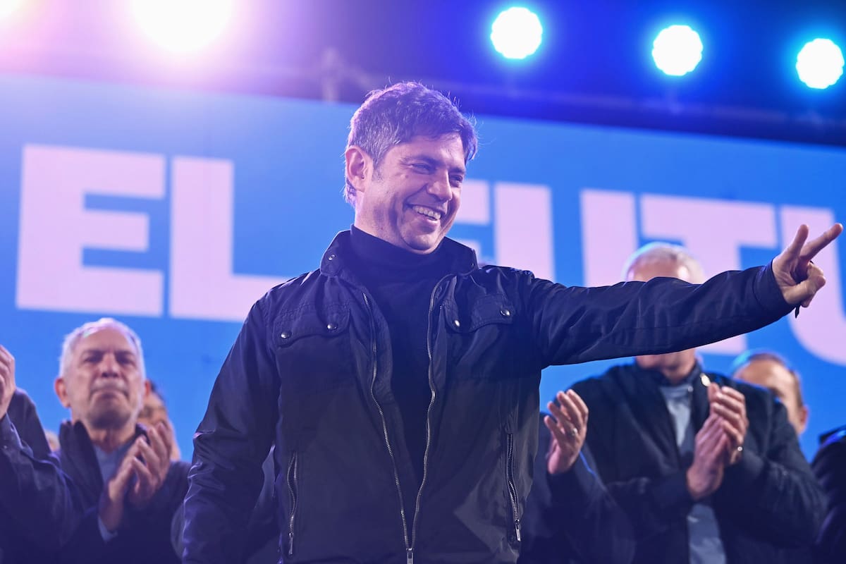 El gobernador Axel Kicillof durante el festejo por el triunfo en las elecciones bonaerenses de septiembre