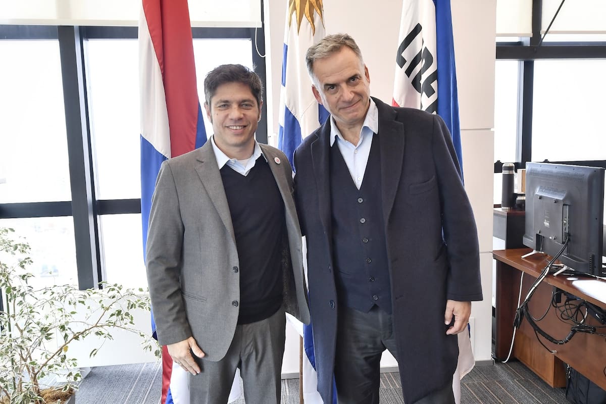 El gobernador Axel Kicillof fue recibido por el presidente de Uruguay, Yamandú Orsi