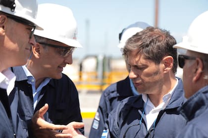 En lo que va del año, Kicillof ya visitó las refinerías de Axion y de Raízen, la licenciataria de Shell