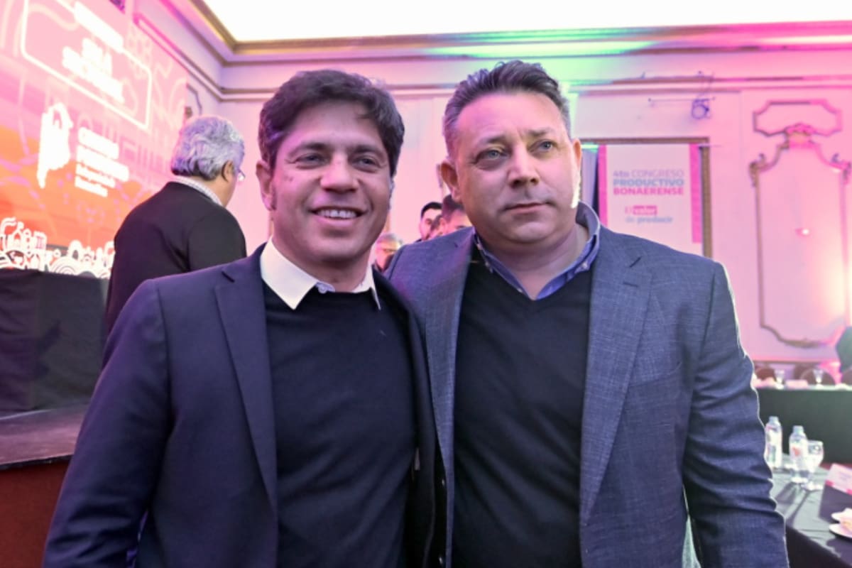 El gobernador Axel Kicillof y Ernesto Povilaitis, el candidato a la presidencia del Consorcio del Puerto Quequén