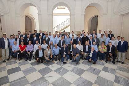 El gobernador bonaerense acordó con los jefes comunales que el proyecto se debata la semana que viene en la Legislatura