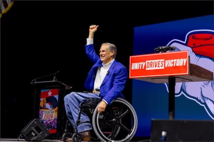El gobernador celebró la ampliación de la planta de producción de una empresa en Texas que generará 25 nuevos puestos de trabajo