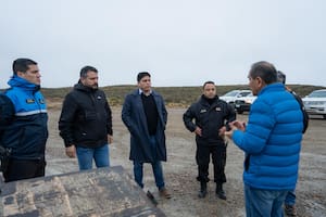 Denuncian que funcionarios kirchneristas saboteaban el agua de red y la robaban, para venderla con camiones